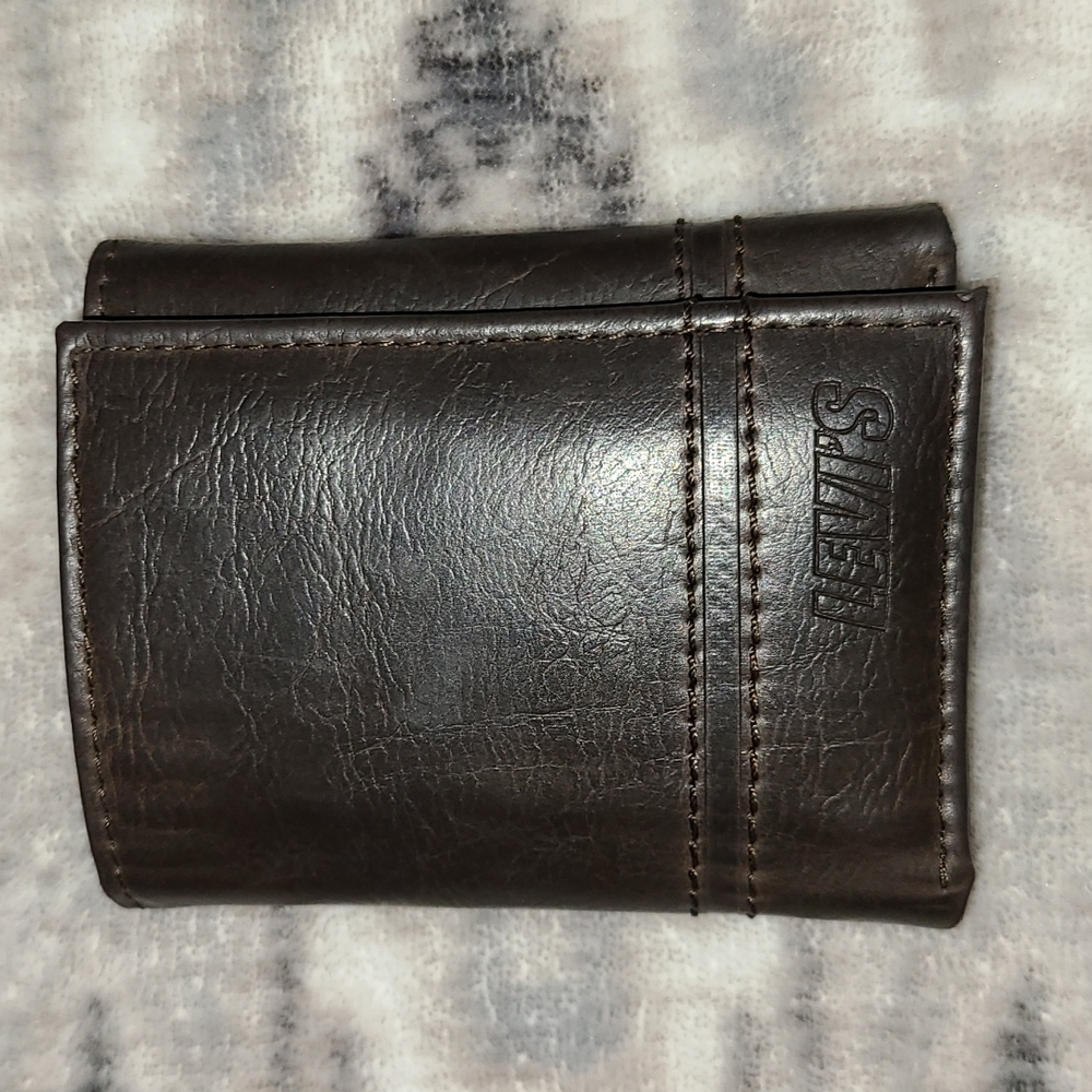 Levi's men's brown leather wallet